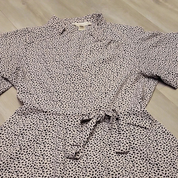 Monteau Los Angeles Faux Wrap Pink Black Peplum Flutter Sleeve Top Womens Size M - Picture 4 of 8